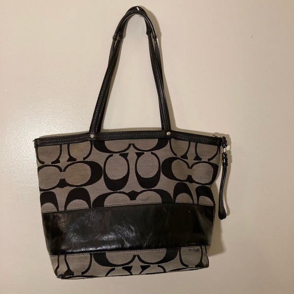 COACH signature stripe  No. 12429
SHOULDERBAG tote VNTG and wallet - Picture 4 of 16